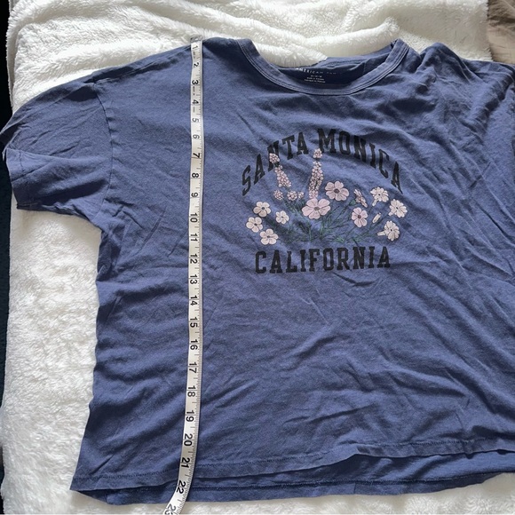 American Eagle Santa Monica Blue Graphic Tee M Floral Cropped Oversized Casual - Picture 6 of 8